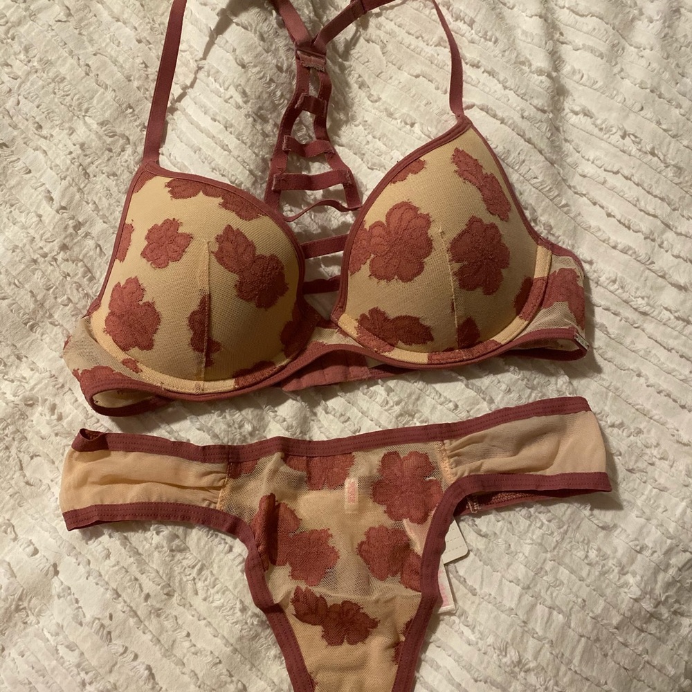 PINK "The Date Bra" Set